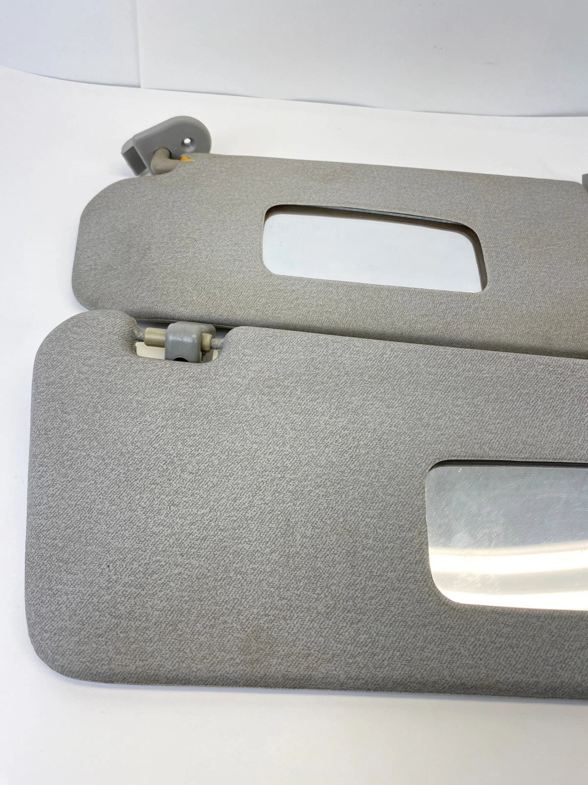 2006-2011 CHEVROLET AVEO5 SUNVISOR SET DRIVER PASSENGER LEFT RIGHT OEM FACTORY