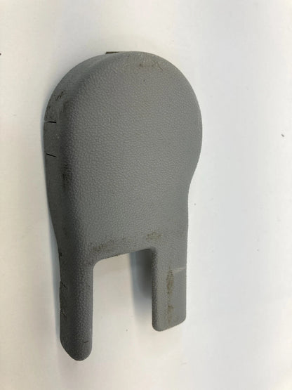 06-09 HYUNDAI ACCENT FRONT LEFT DRIVER SEAT REAR TRACK END COVER 88565-1E000 OEM