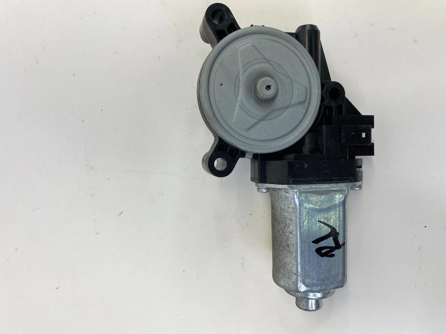 2007-2009 SUZUKI XL-7 REAR LEFT BACK DOOR POWER WINDOW MOTOR 16914775 OEM