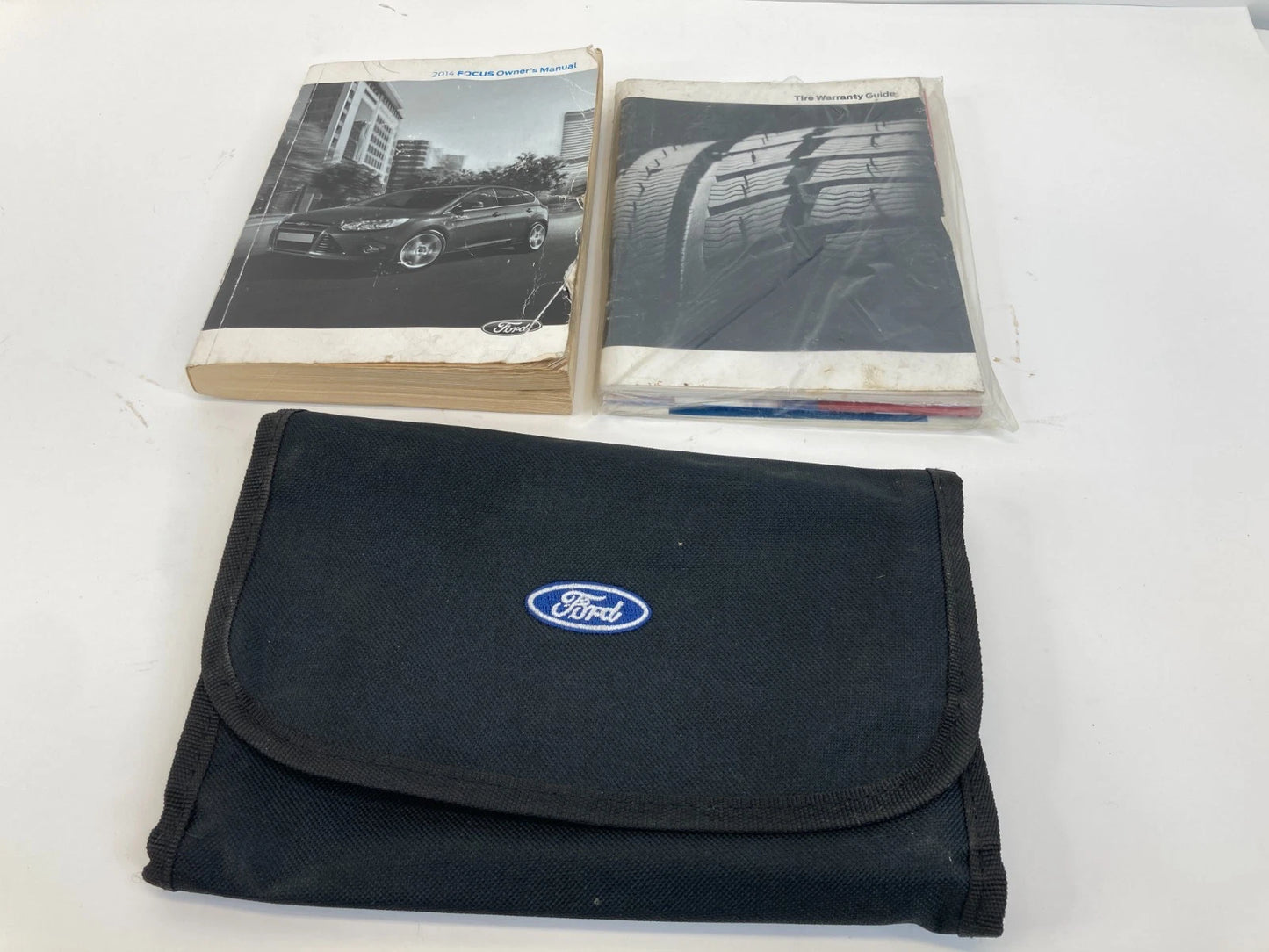 2014 FORD FOCUS HATCHBACK OWNERS MANUAL REFERENCE GUIDE INFORMATION W/ CASE OEM