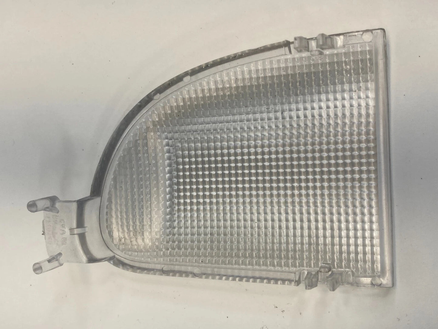 2005 2006 2007 2008 2009 SAAB 9-7X OVERHEAD CONSOLE LAMP LIGHT LENS RIGHT SIDE