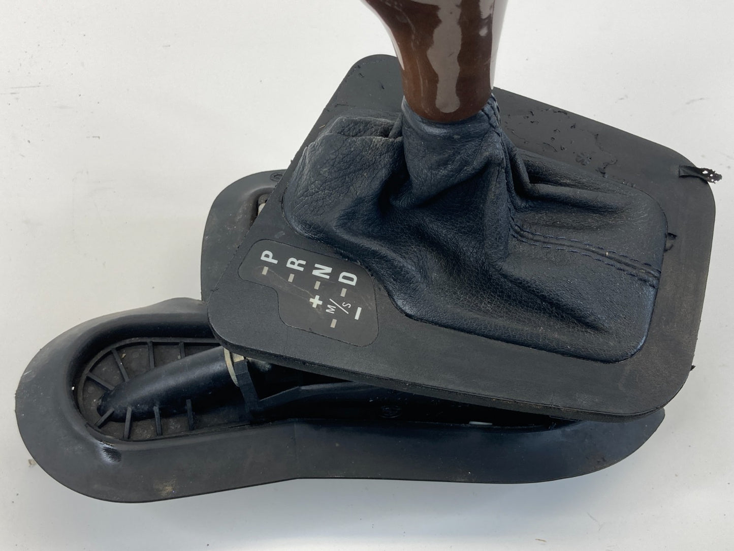 1999 2000 BMW 323i Automatic Floor Gear Shifter Lever Handle Assembly OEM