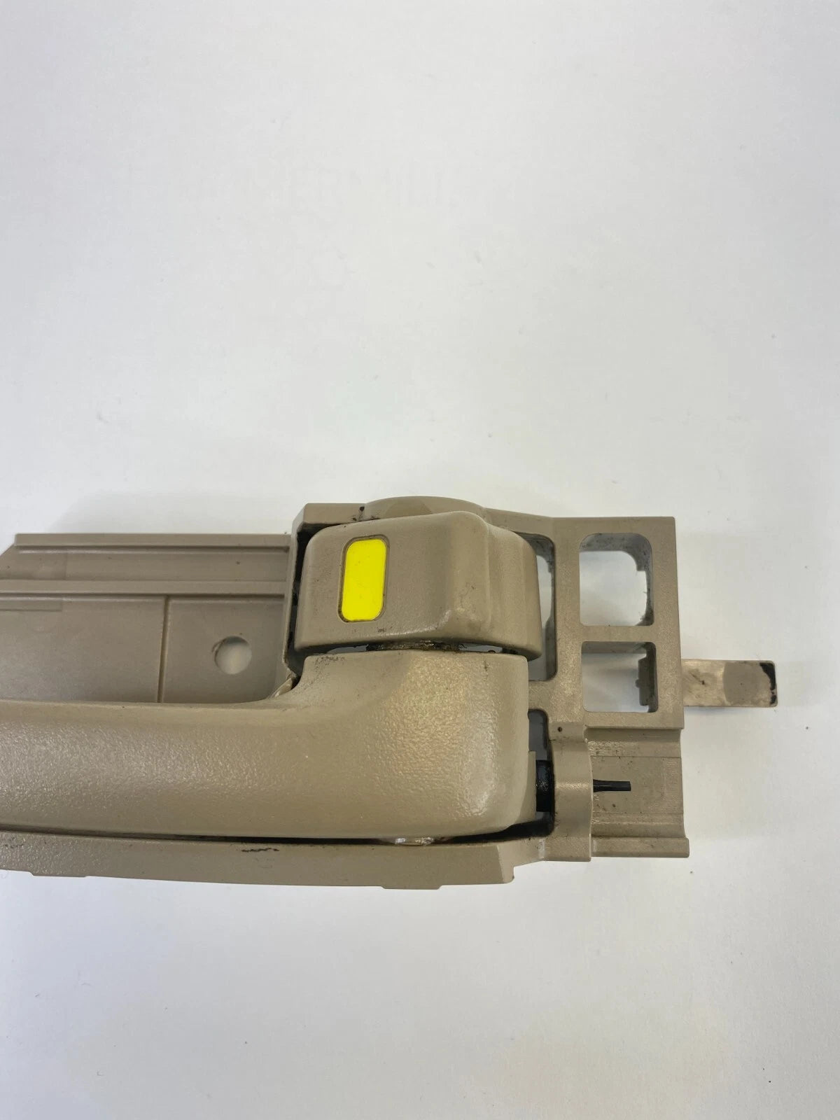 2003-2008 TOYOTA COROLLA FRONT RIGHT SIDE INTERIOR DOOR HANDLE 69273-02020 OEM