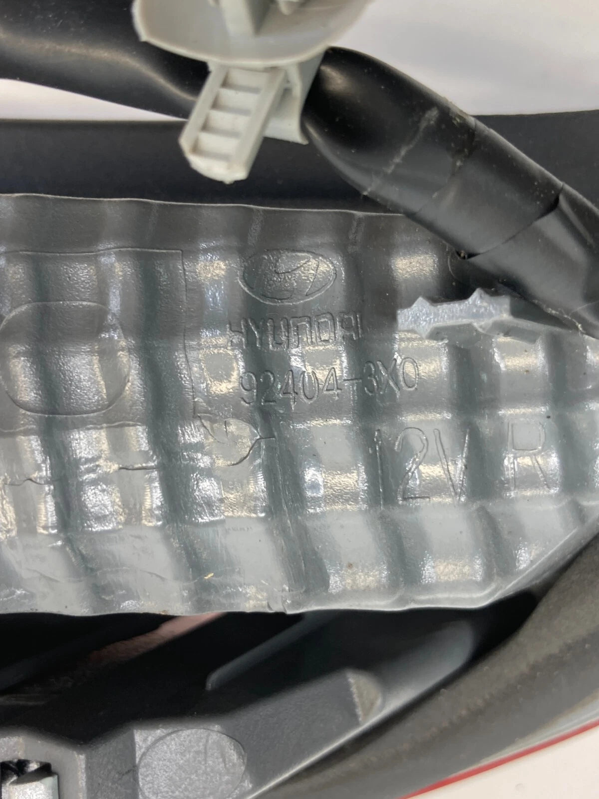 2011-2013 HYUNDAI ELANTRA RIGHT SIDE INNER TRUNK TAILLIGHT 92404-3X0 OEM