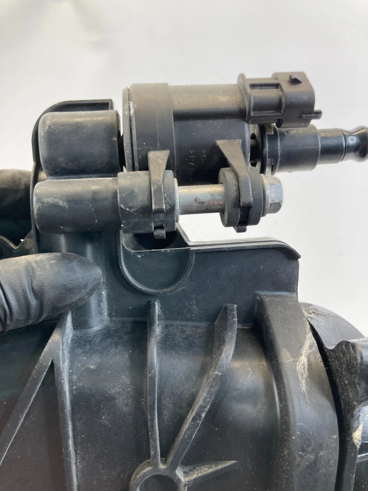 2010-2017 GMC TERRAIN 2010 2011 EQUINOX 3.0L V6 UPPER INTAKE MANIFOLD ASSY OEM