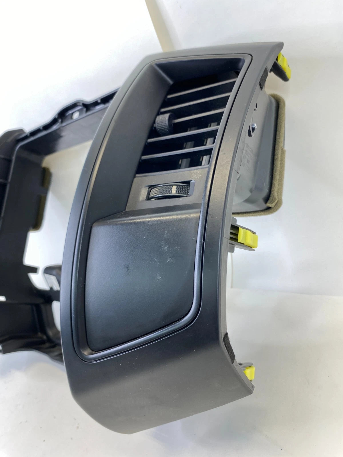 05-11 TOYOTA TACOMA CENTER DASH BEZEL RADIO TRIM W/ AIR VENT 55680-040200 OEM