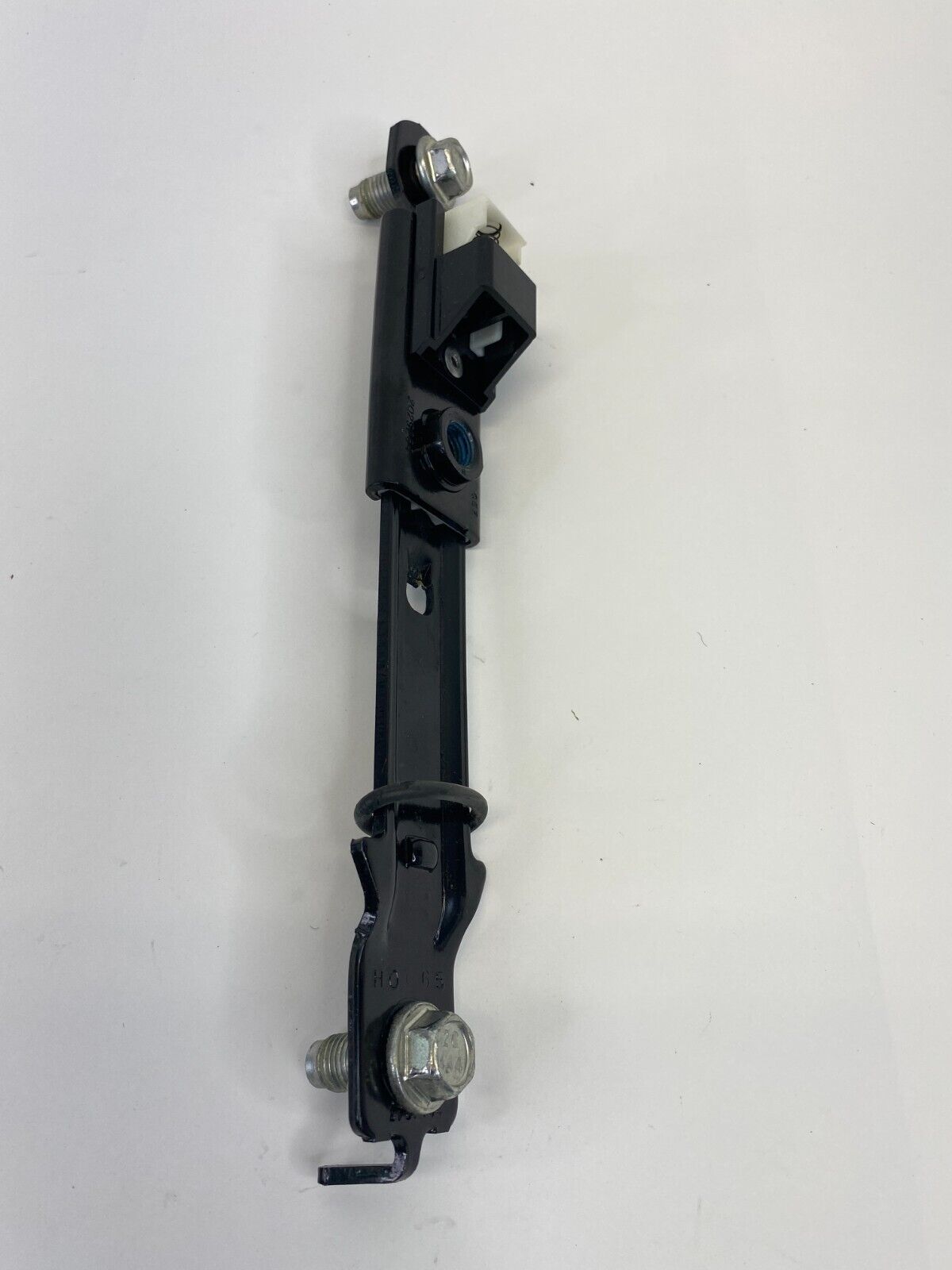 2011-2016 Hyundai Elantra Right Seat Belt Adjuster Height Bracket Support OEM