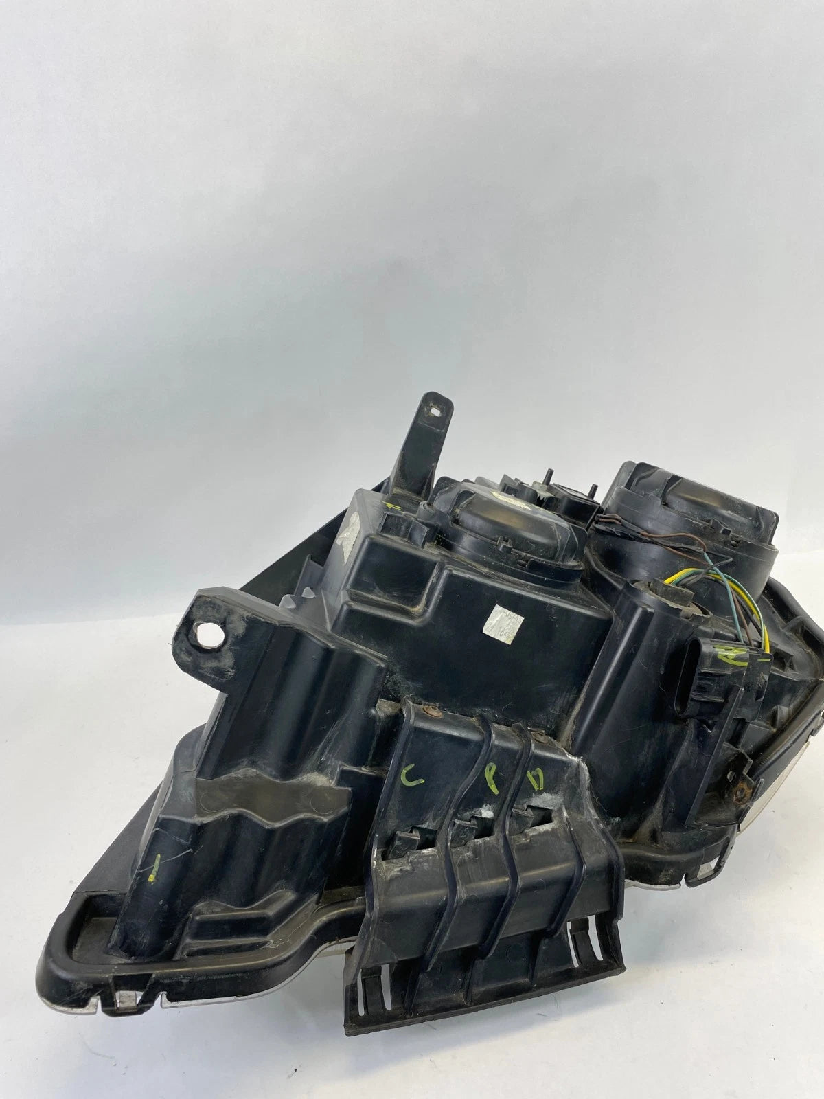2010-2015 GMC TERRAIN HALOGEN PROJECTOR HEADLAMP HOUSING RIGHT FRONT OEM FACTORY