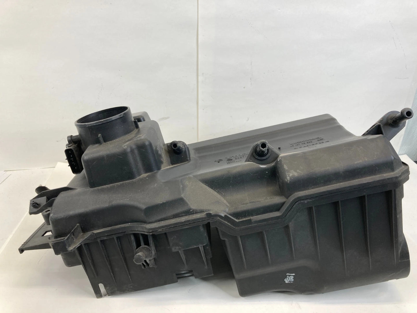 04-10 VOLVO S40 05-10 V50 2.4L AIR INTAKE CLEANER FILTER BOX ASSY 30677194 OEM