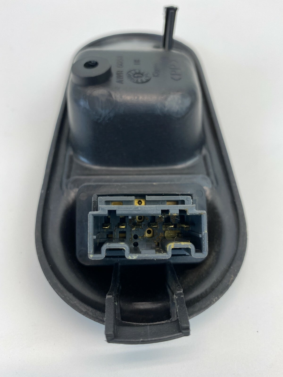 03 04 Land Rover Discovery Rear Left Side Inner Door Handle Bezel w/ Switch