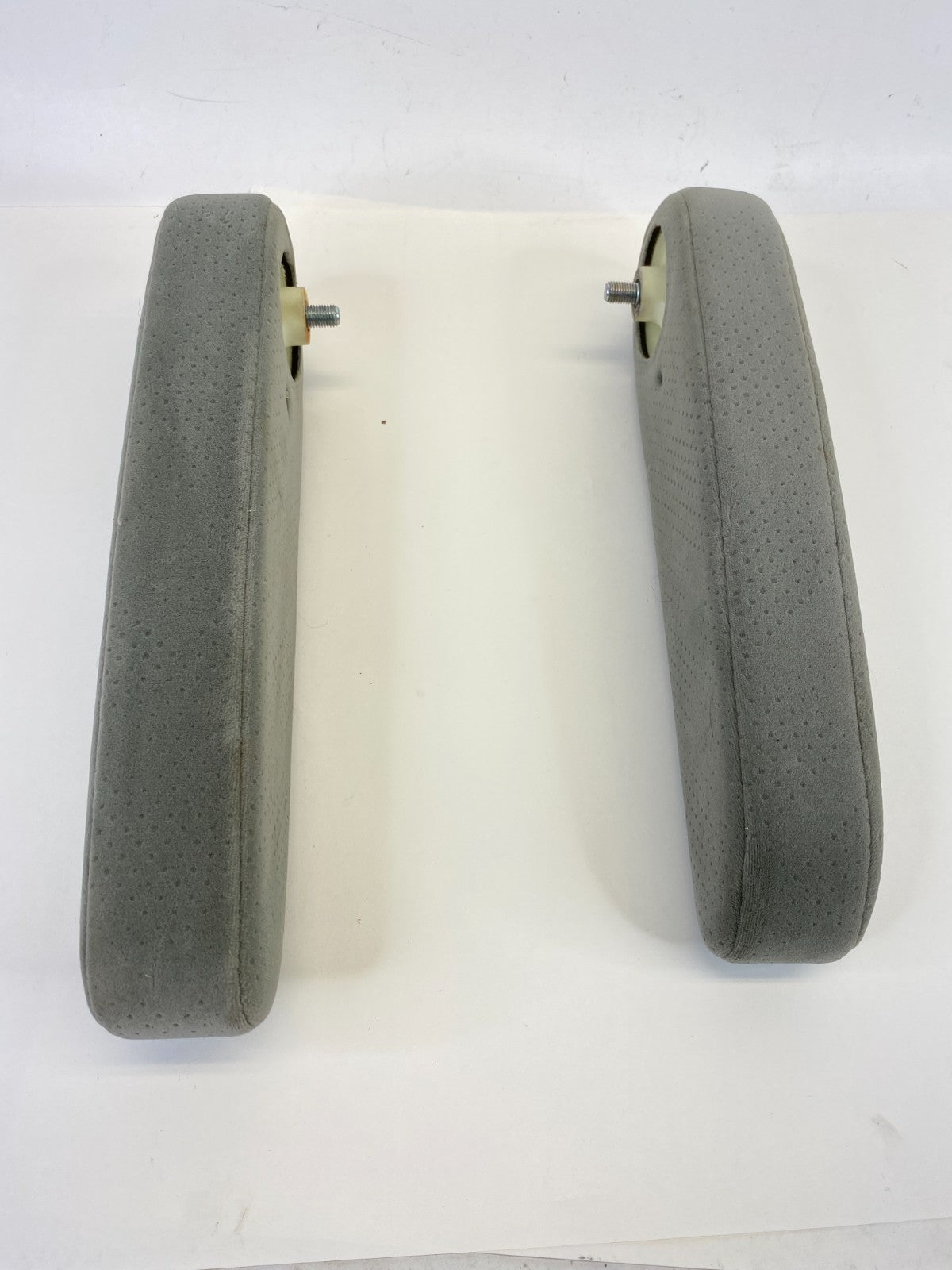05-10 Honda Odyssey Rear Left Side Left & Right Position Seat Armrest Arm Rest