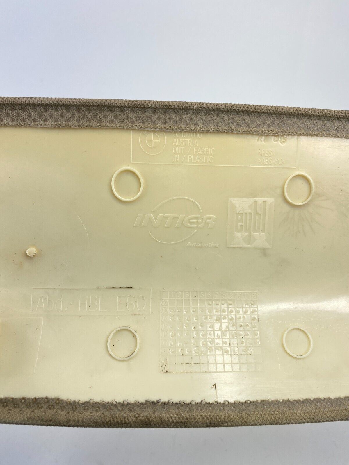 2009 2010 BMW 535i xDrive Rear Third Brake Stop Light Interior Cover 52107010