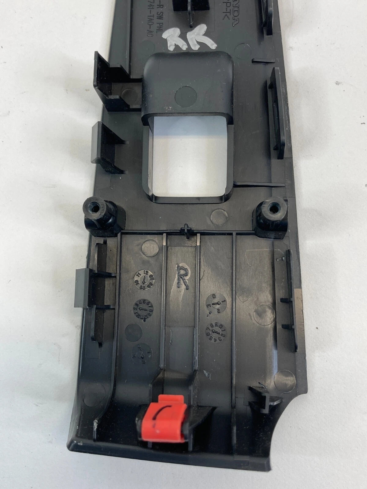 08-12 HONDA ACCORD SEDAN REAR RIGHT DOOR WINDOW SWITCH BEZEL TRIM 83741-TA0-A0