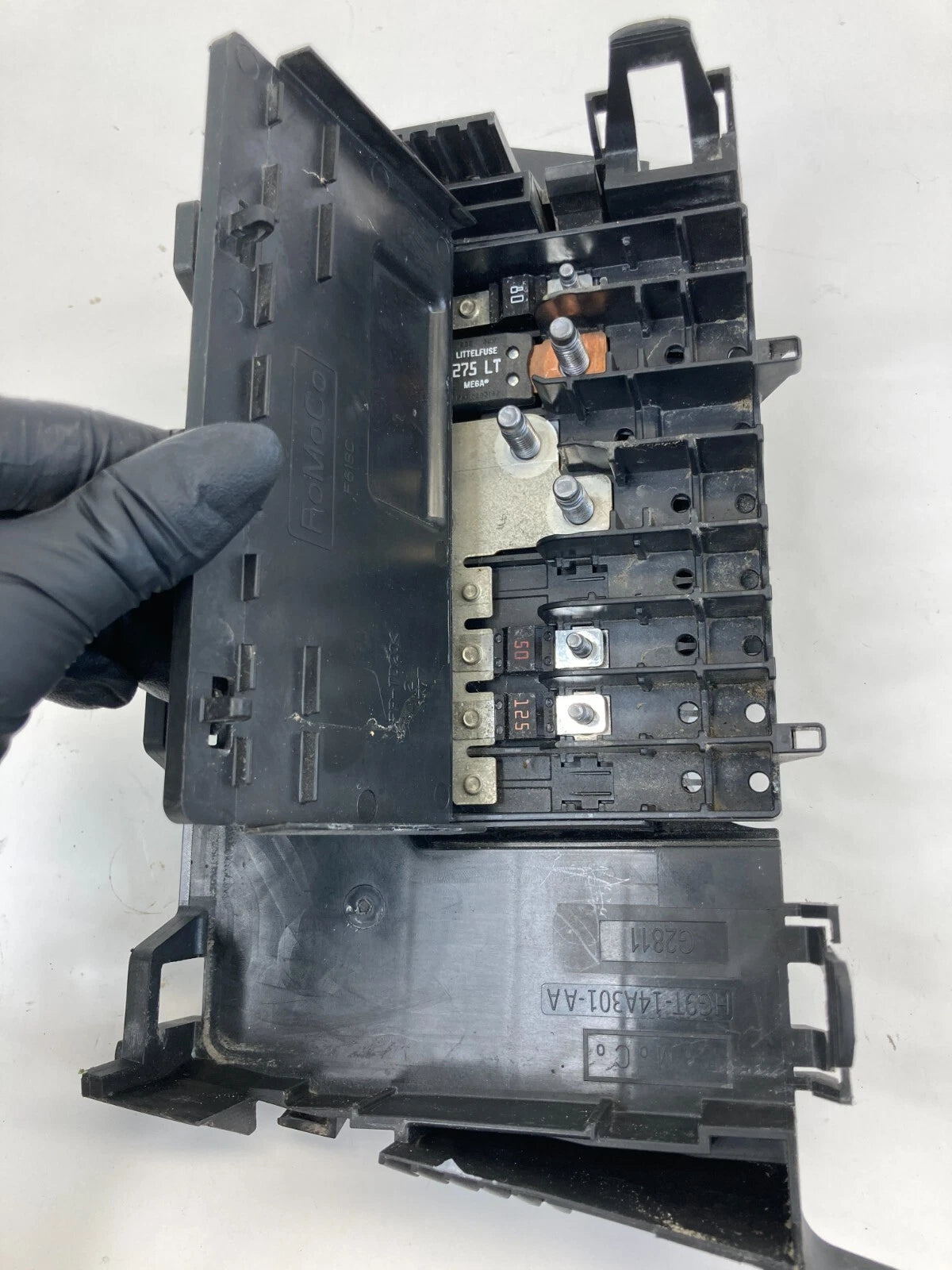2015-2019 FORD EDGE ENGINE FUSE BOX JUNCTION BOX HOLDER BRACKET HG9T-14A301-AAA