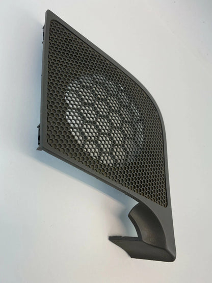 2005-2010 JEEP GRAND CHEROKEE FRONT LEFT DASH SPEAKER GRILL COVER 5KB01TRM OEM