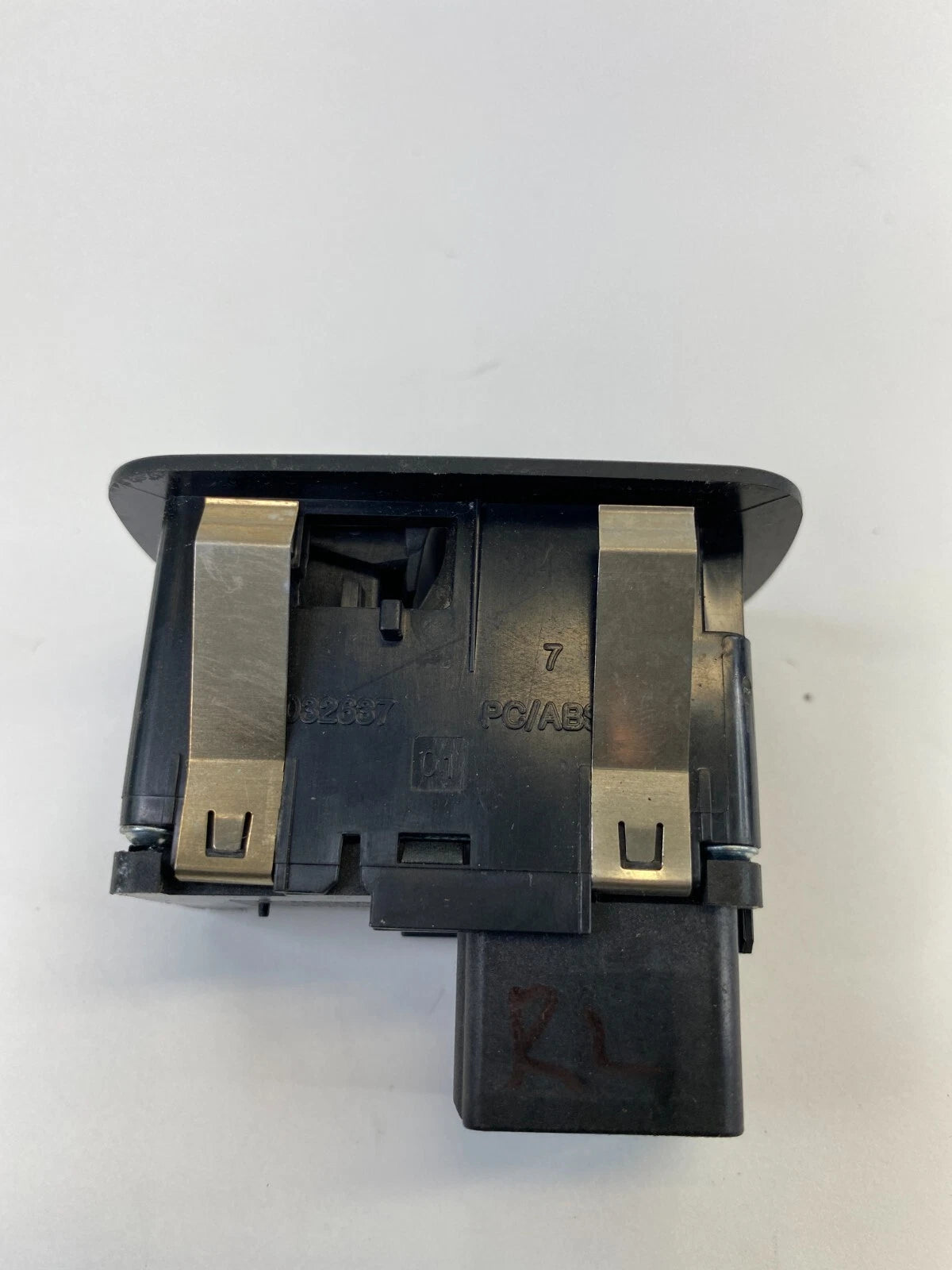 2008-2010 CHRYSLER TOWN & COUNTRY REAR LEFT DOOR POWER WINDOW SWITCH 04602531AB