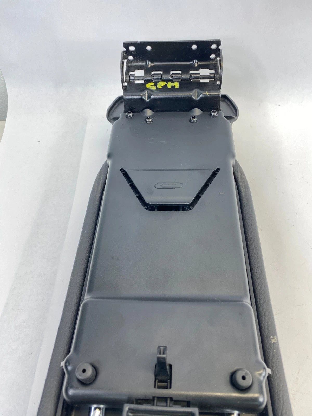 2009 2010 DODGE JOURNEY CENTER CONSOLE SLIDING ARMREST LID ASSEMBLY BLACK OEM