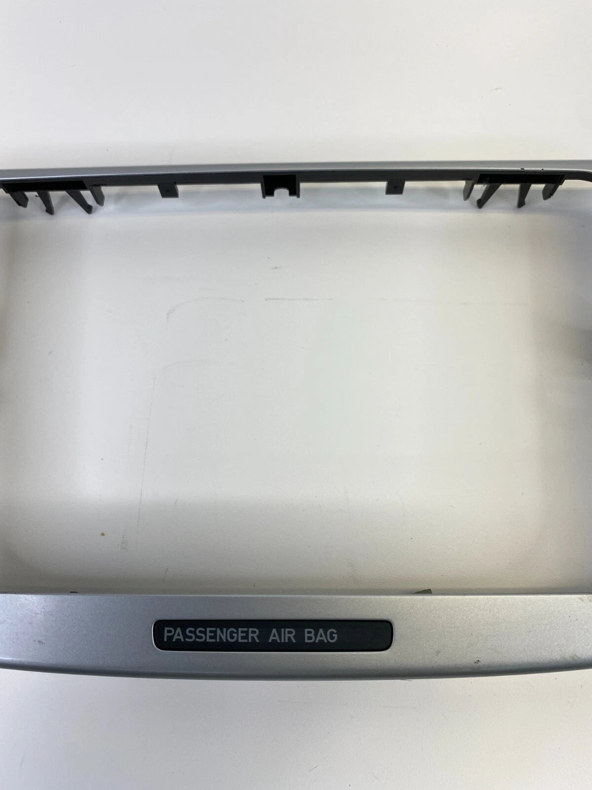 2009-2011 VOLKSWAGEN CC CENTER DASH RADIO PANEL TRIM COVER BEZEL 3C0-858-069 OEM