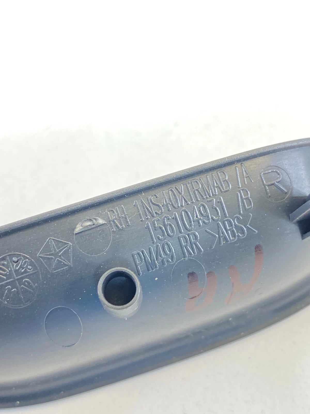2011 2012 DODGE CALIBER REAR RIGHT INTERIOR DOOR HANDLE SCREW COVER CAP TRIM