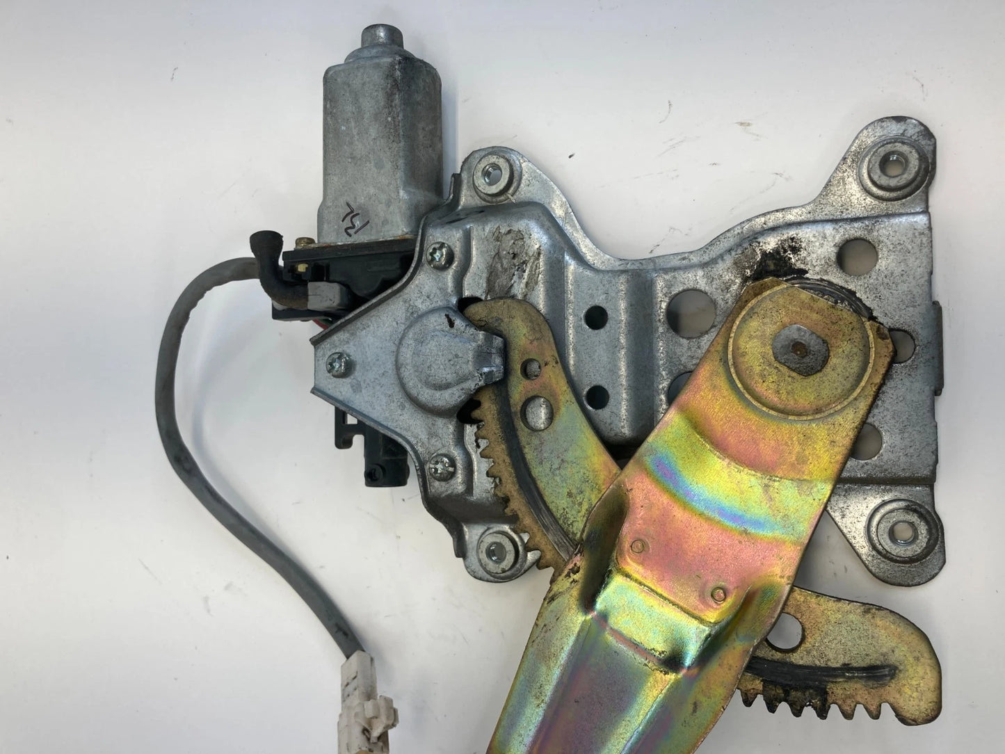 1996-2002 TOYOTA 4RUNNER REAR LEFT SIDE DOOR POWER WINDOW MOTOR W/ REGULATOR OEM