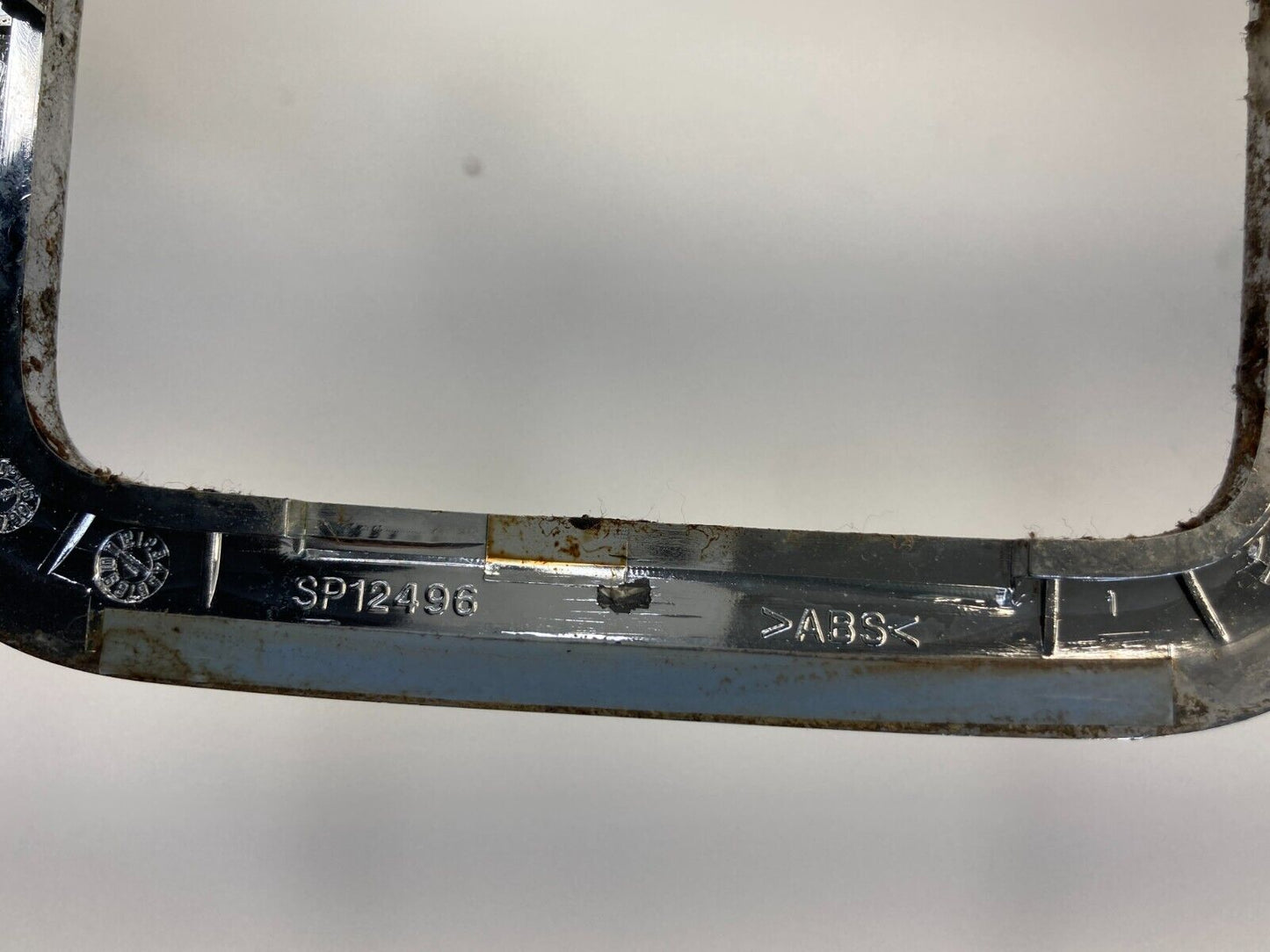 08-12 Ford Escape 08-12 Mariner Center Console Shifter Bezel Trim 8L8478061A16