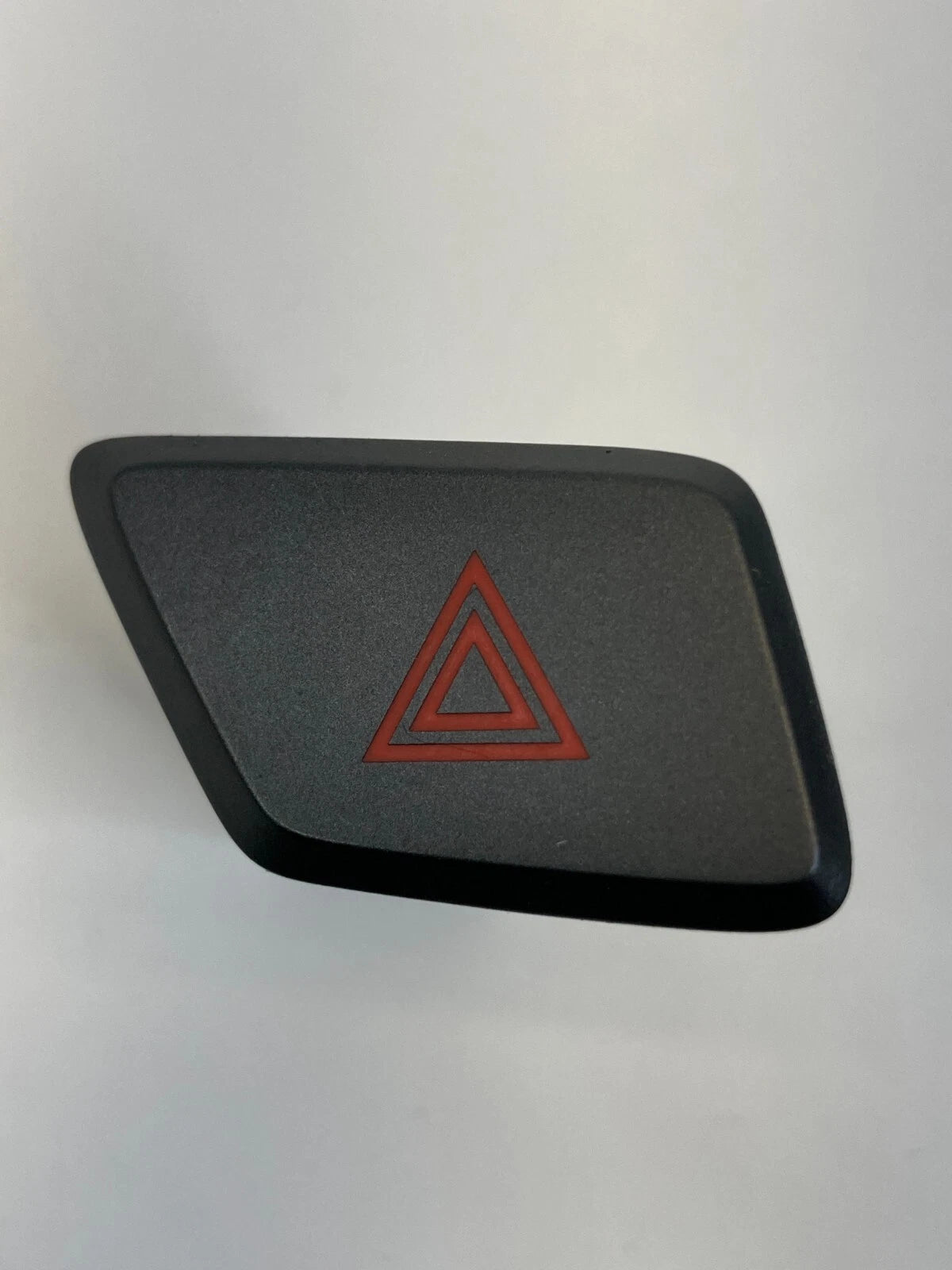 2012-2014 HYUNDAI SONATA EMERGENCY LIGHT CONTROL SWITCH BUTTON 202009278 OEM
