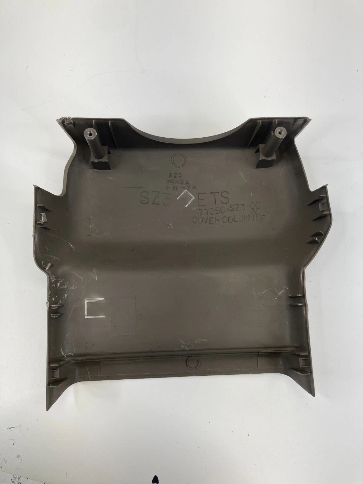 1996-2004 ACURA RL UPPER STEERING COLUMN SURROUND TRIM COVER 77350-SZ3 OEM