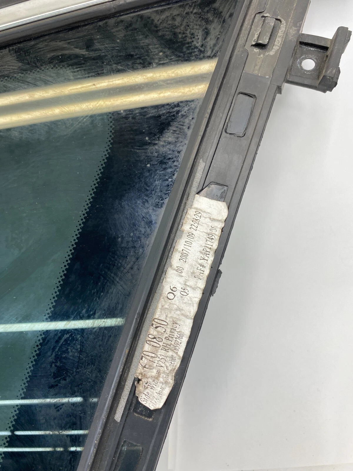 2006-2012 MERCEDES-BENZ R350 REAR RIGHT SIDE DOOR QUARTER VENT WINDOW GLASS OEM