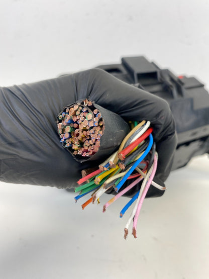 2006-2008 Kia Optima 2.4L 16V FWD Engine Compartment Junction Fuse Relay Box