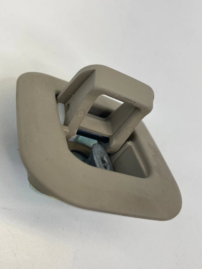 09 10 BMW 535i XDRIVE 4DR REAR DECK CHILD SEAT HOOK ANCHOR COVER OEM 108625-10