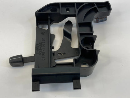 96-02 TOYOTA 4RUNNER REAR CENTER CONSOLE HEATER CONTROL LEVER HANDLE 355911-5040