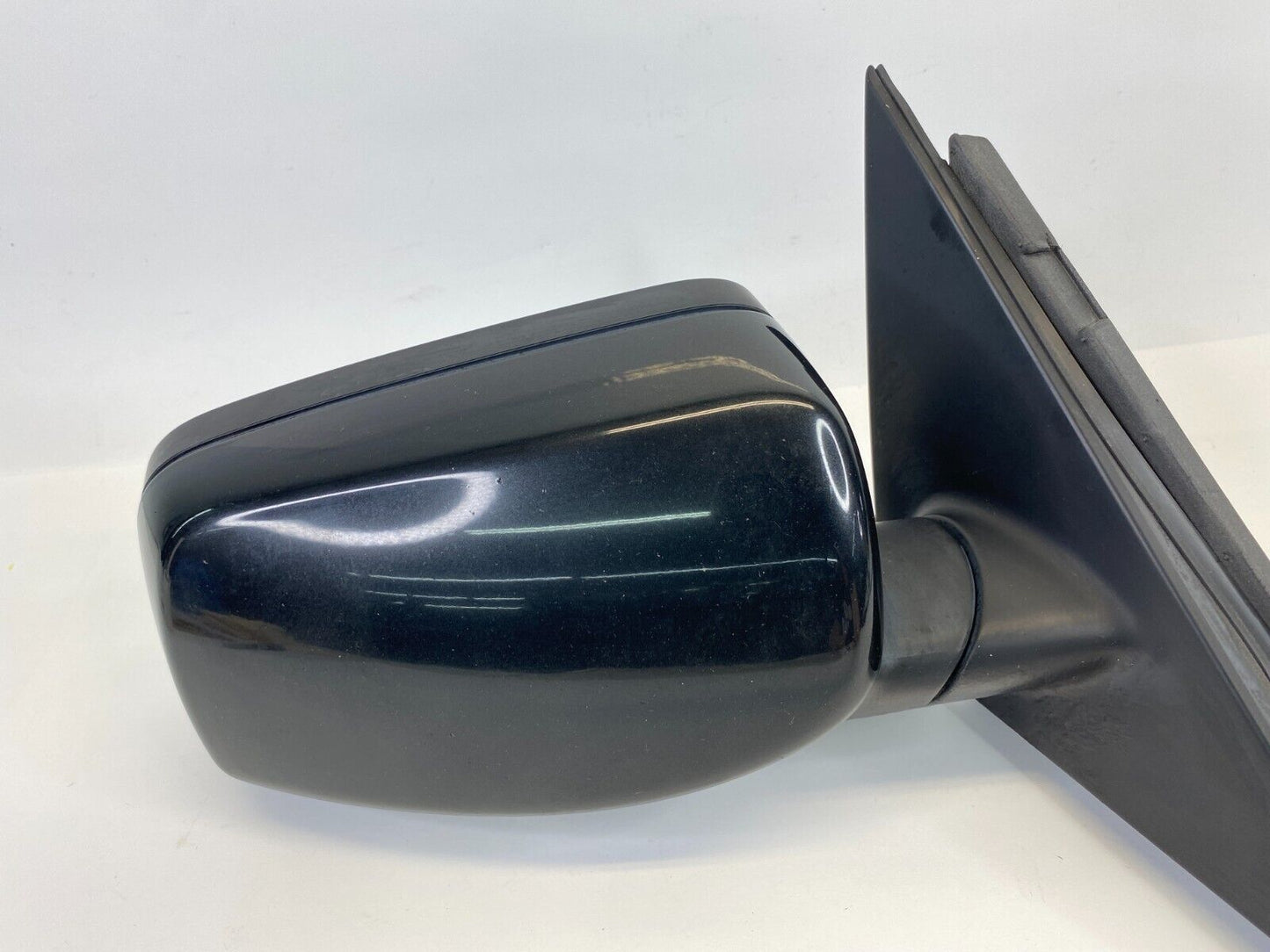 06 07 BMW 530i 530xi Right Passenger Side View Power Door Mirror E1010748 OEM