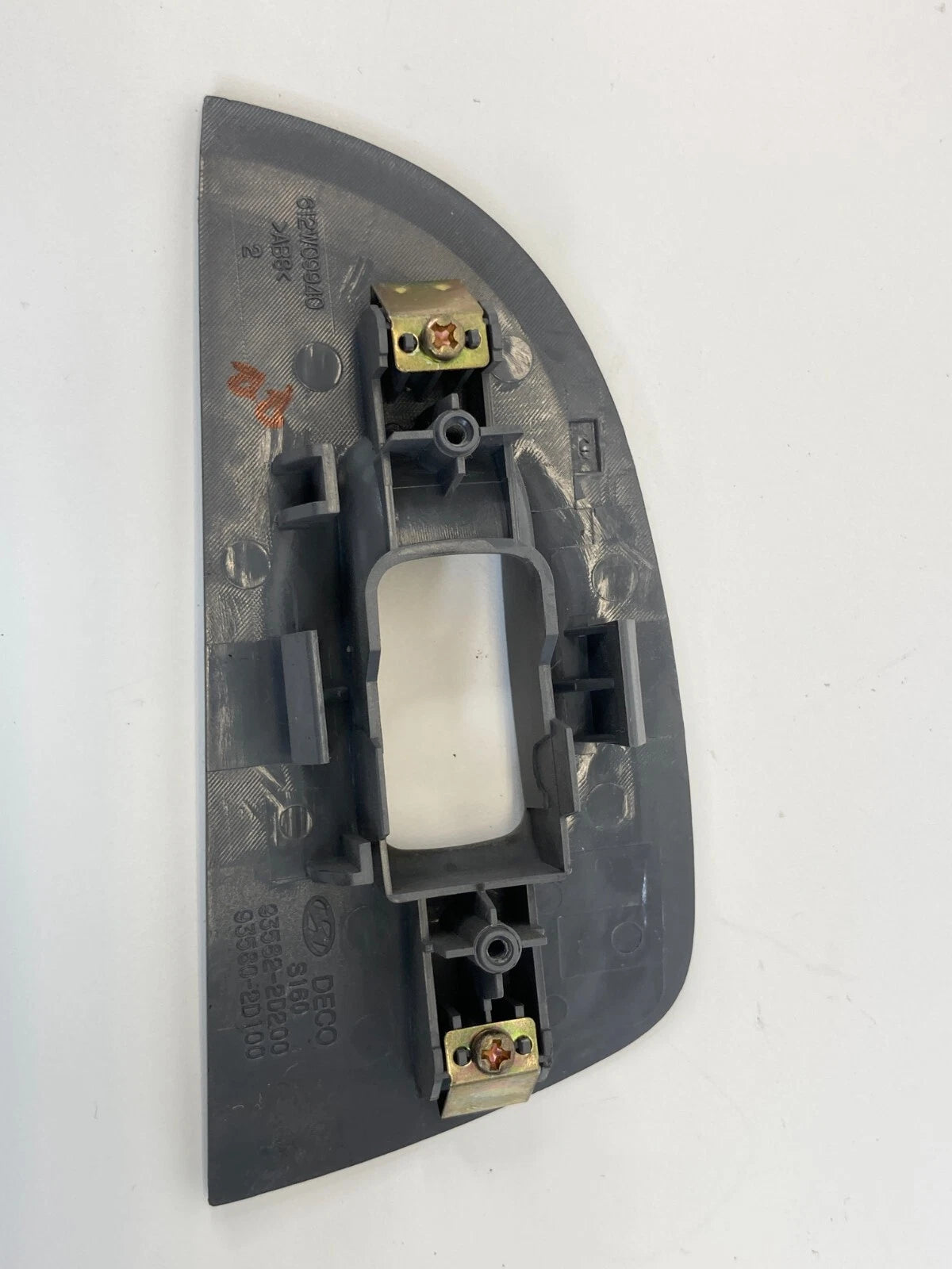2001-2006 HYUNDAI ELANTRA REAR RIGHT SIDE WINDOW SWITCH COVER TRIM 93582-2D200