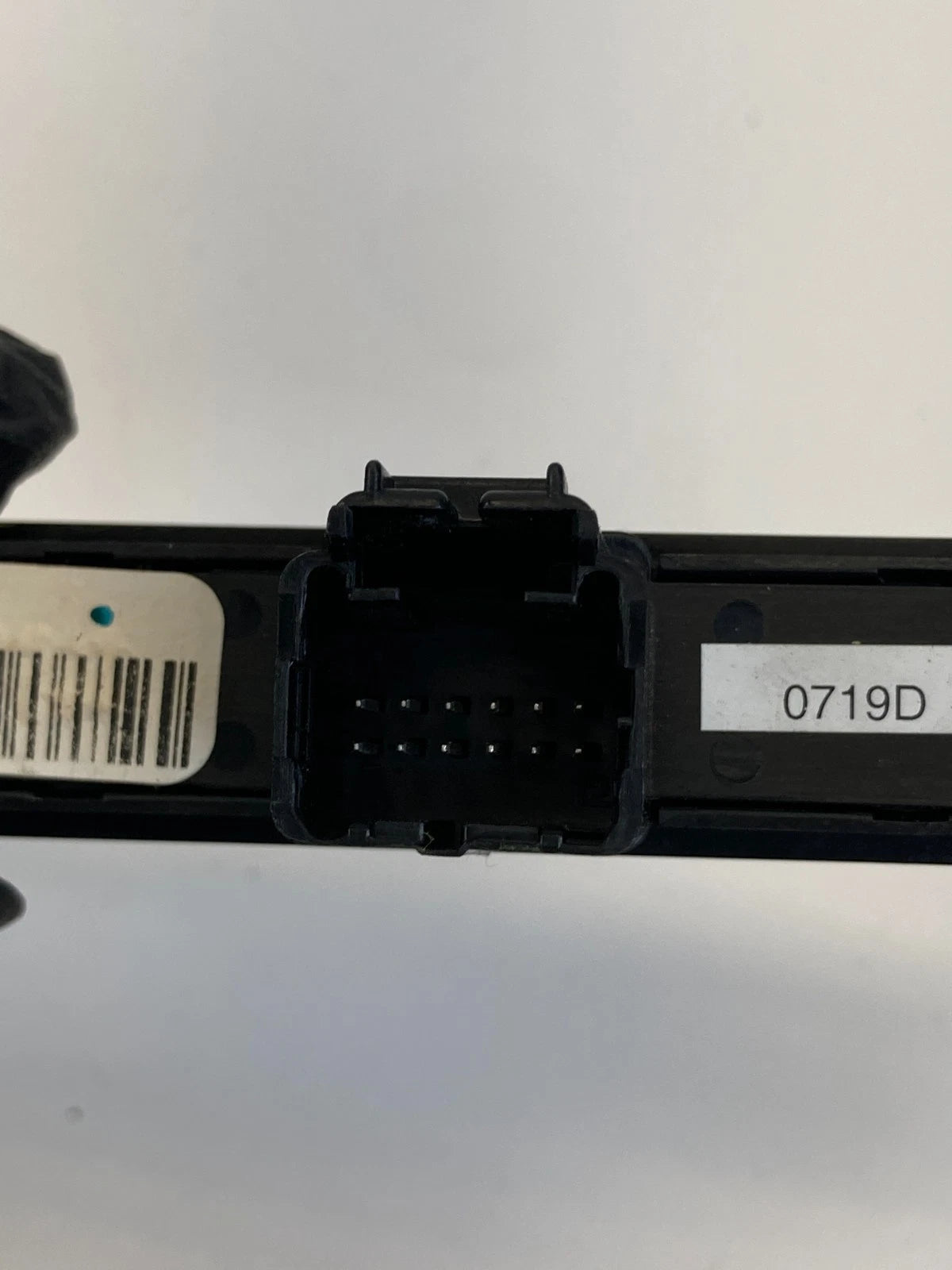 2006-2010 DODGE CHARGER EMERGENCY HAZARD BUTTON SWITCH 68025932AA OEM