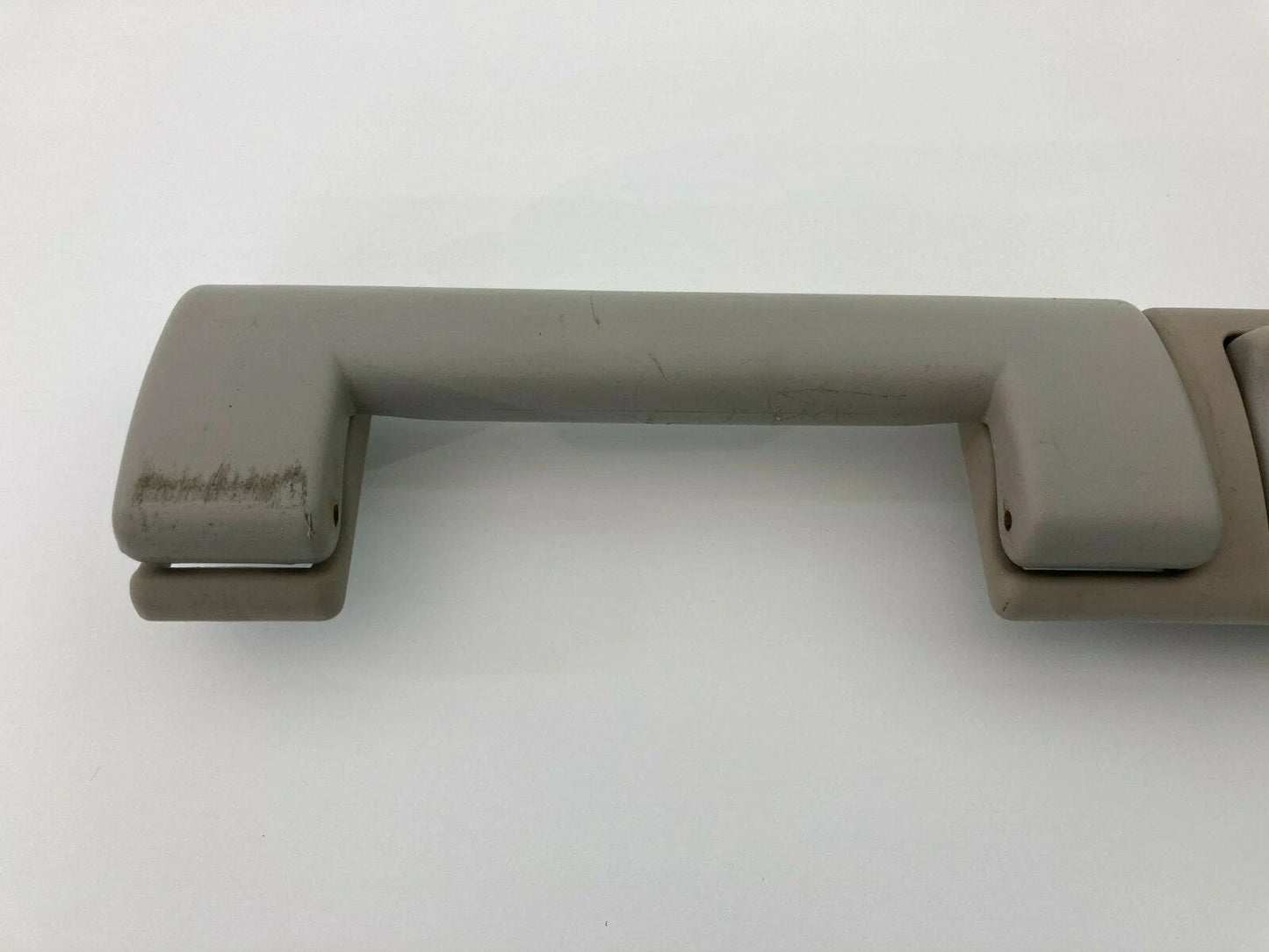 04-06 CHRYSLER PACIFICA REAR LEFT DRIVER SIDE ROOF GRAB HANDLE W/ DOME LIGHT
