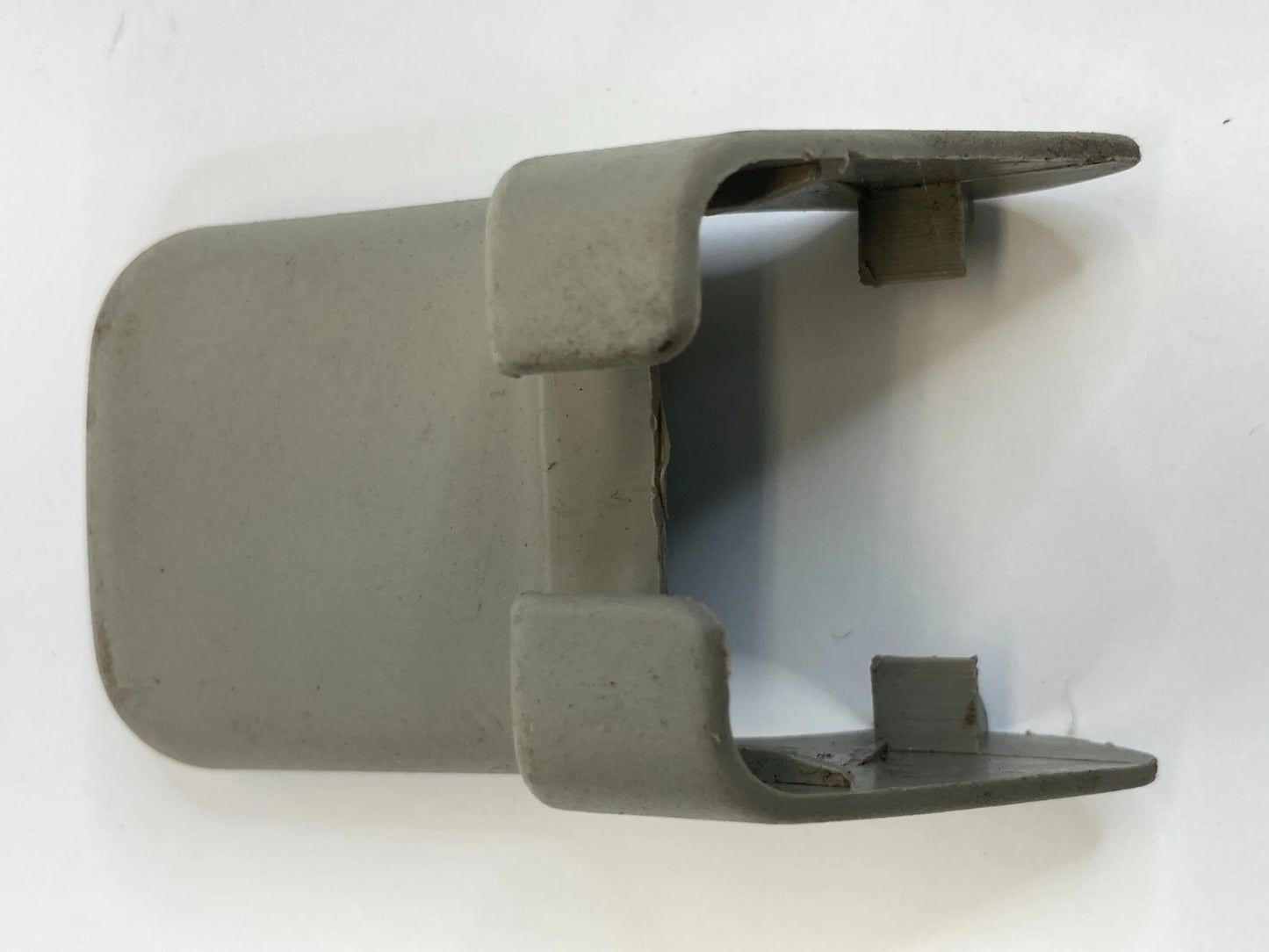 04-09 TOYOTA PRIUS FRONT RIGHT SEAT BACK TRACK END COVER CAP TRIM 72137-47030