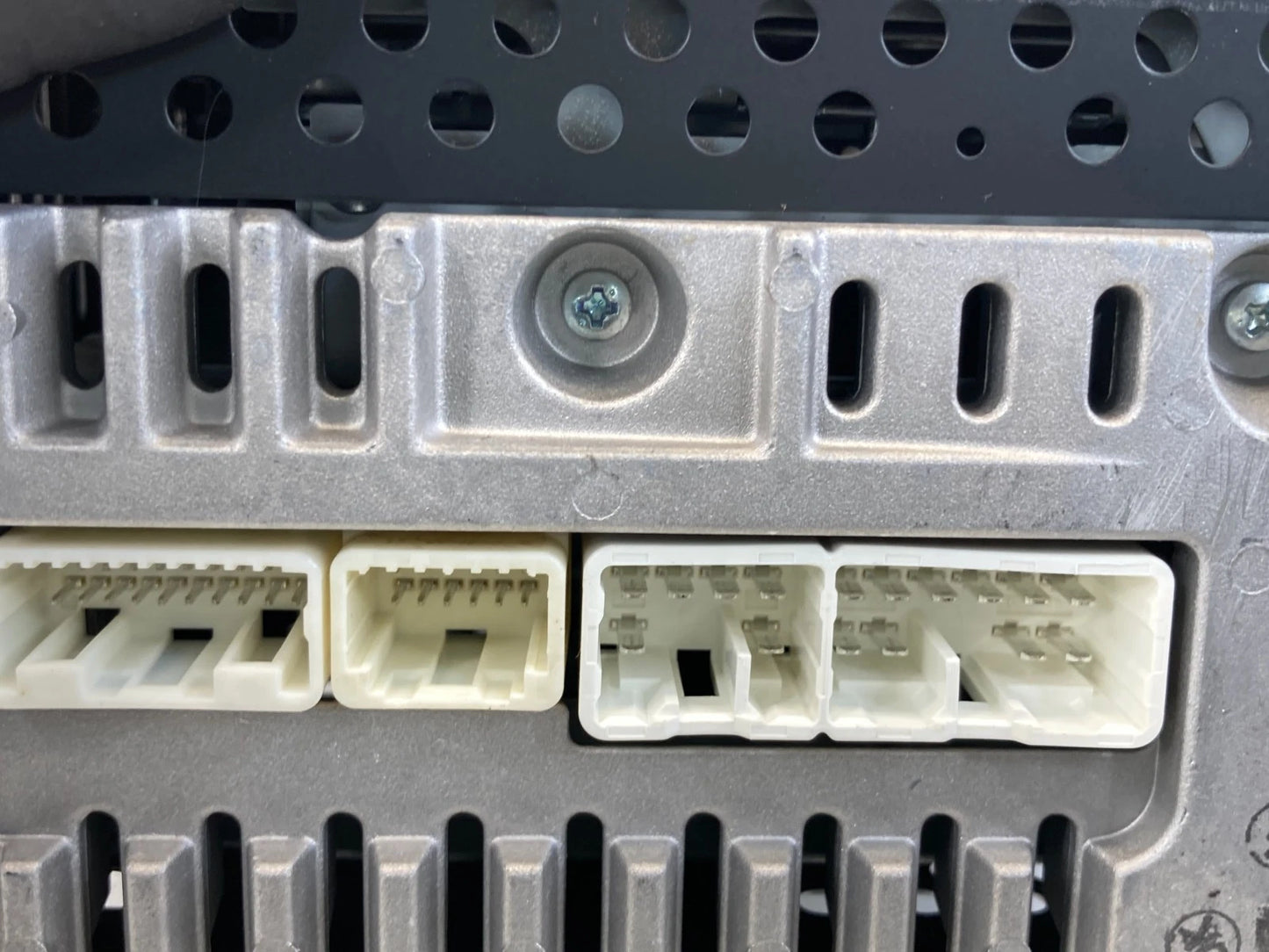 2009 2010 TOYOTA MATRIX RADIO AM/FM RECEIVER CD DISC PLAYER WMA MP3 86120-02710