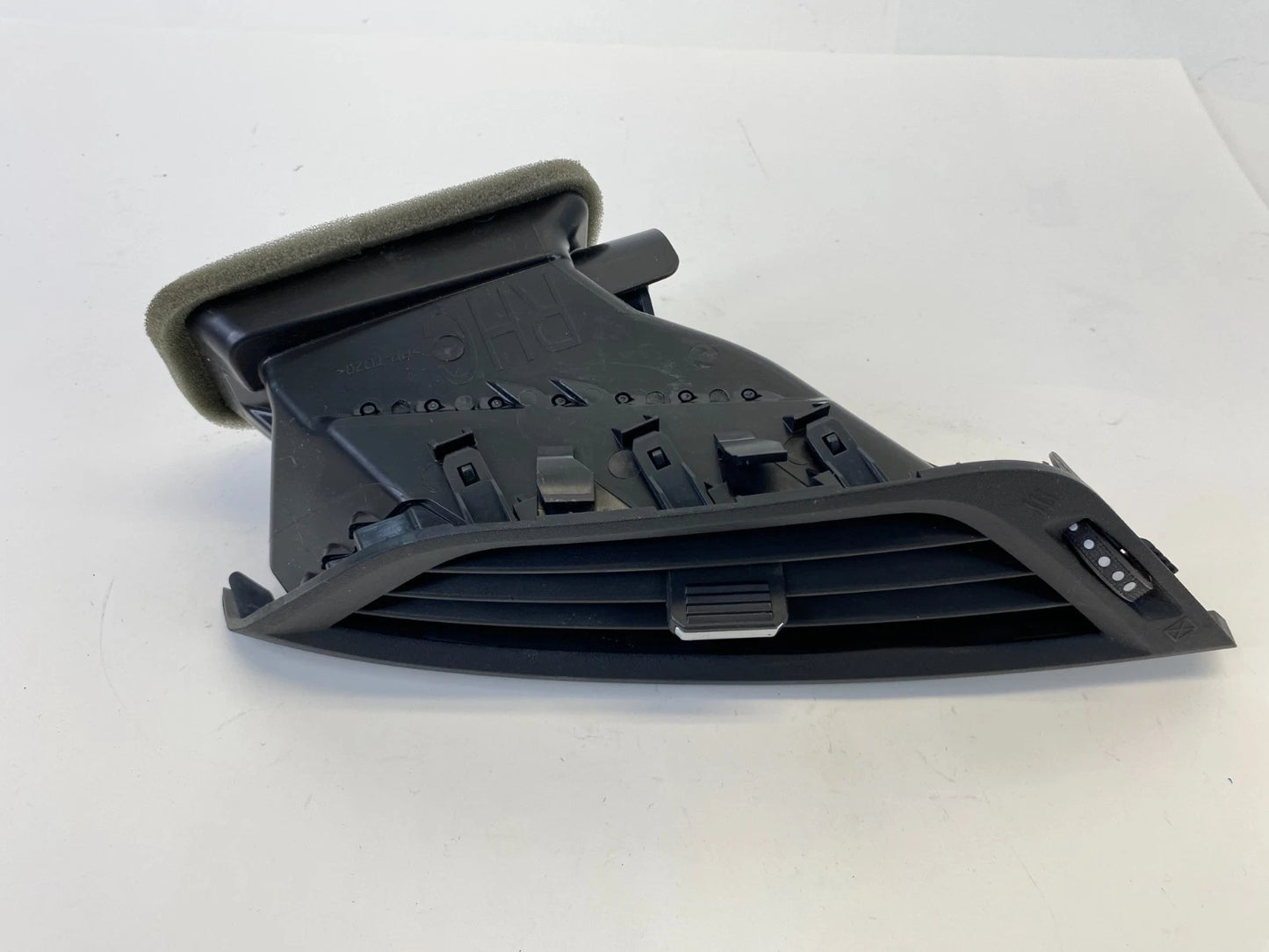 10-17 CHEVROLET EQUINOX DASH CENTER RIGHT SIDE A/C AIR VENT GRILLE 2880746 OEM