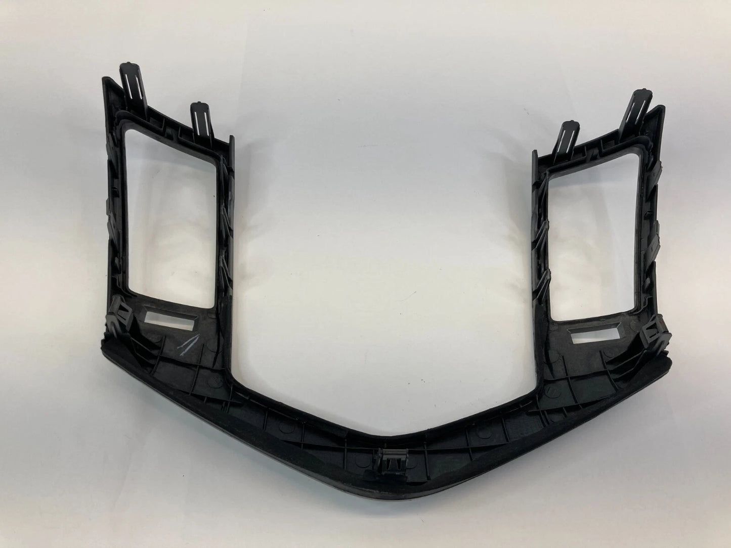 2011-2016 CHEVROLET CRUZE DASH RADIO SURROUND COVER TRIM BEZEL OEM 94567907