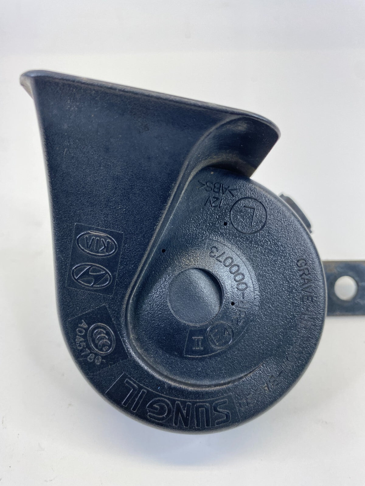 2013-2018 Hyundai Santa Fe Sport Low Horn Pitch Tone Note Alarm E428R-000073 OEM