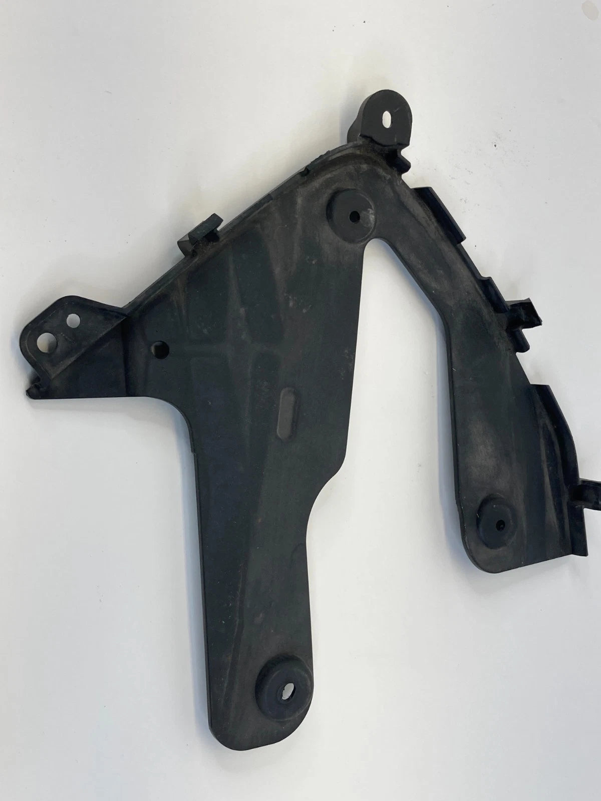 2011-2015 Hyundai Sonata Hybrid Front Bumper Right Side Bumper Bracket RH OEM