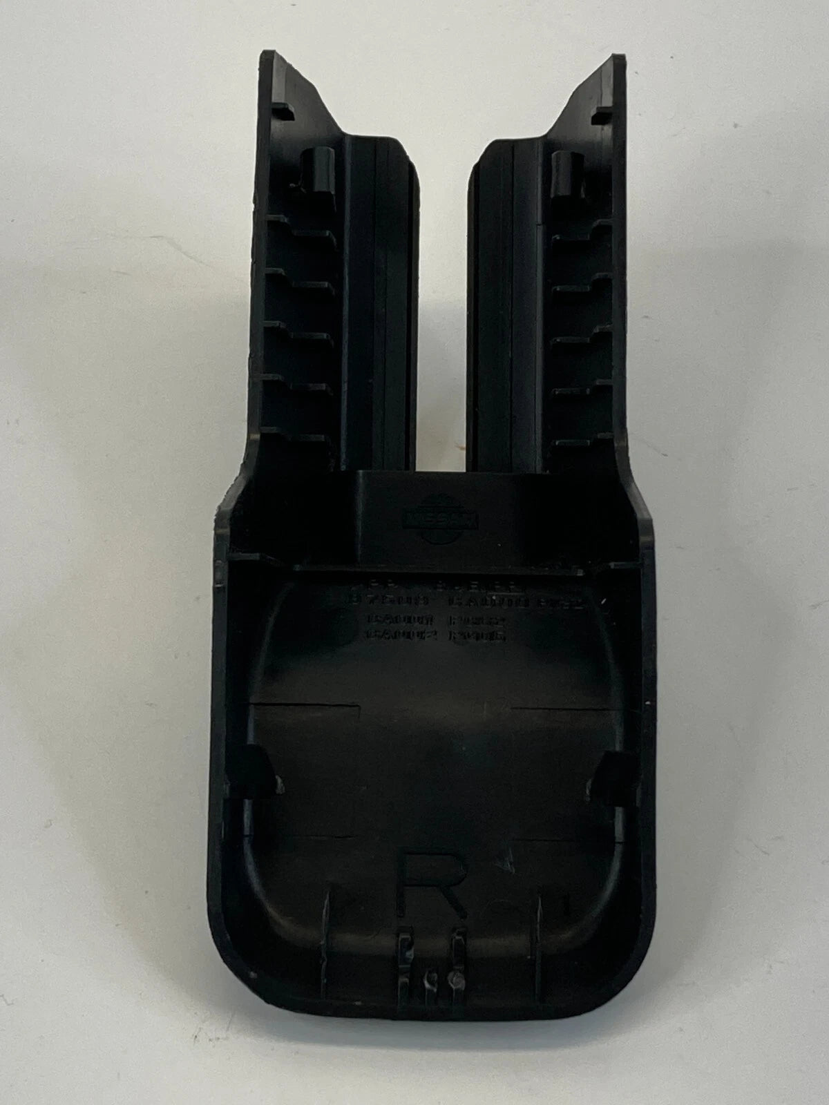 03-07 NISSAN MURANO REAR SEAT RIGHT SIDE RAIL TRACK END COVER TRIM 87509CA000