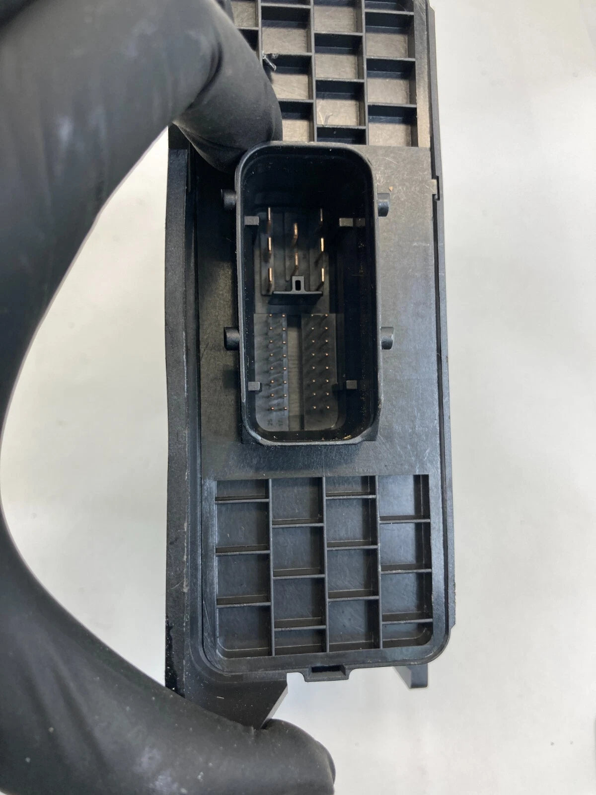 06-08 AUDI A6 3.2L 24V ONBOARD SUPPLY CONTROL MODULE FUSE BOX 4F0-907-280C OEM