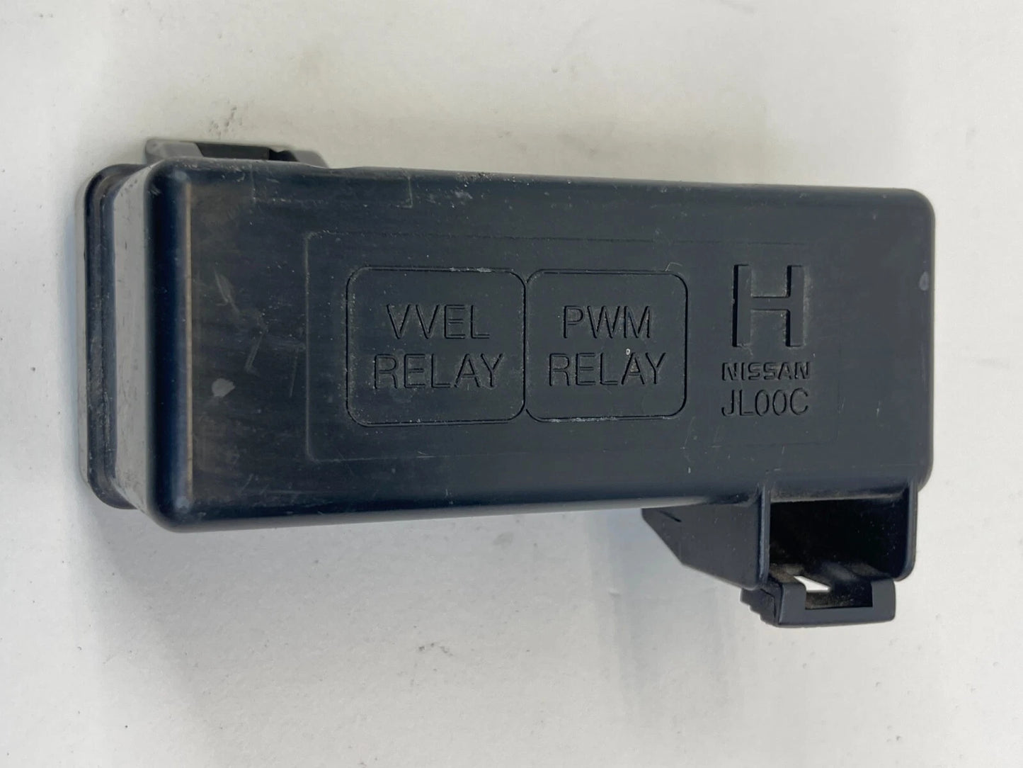 2012 INFINITI G37 SEDAN 3.7L A/T SMALL FUSE RELAY BOX FUSEBOX COVER CAP LID OEM