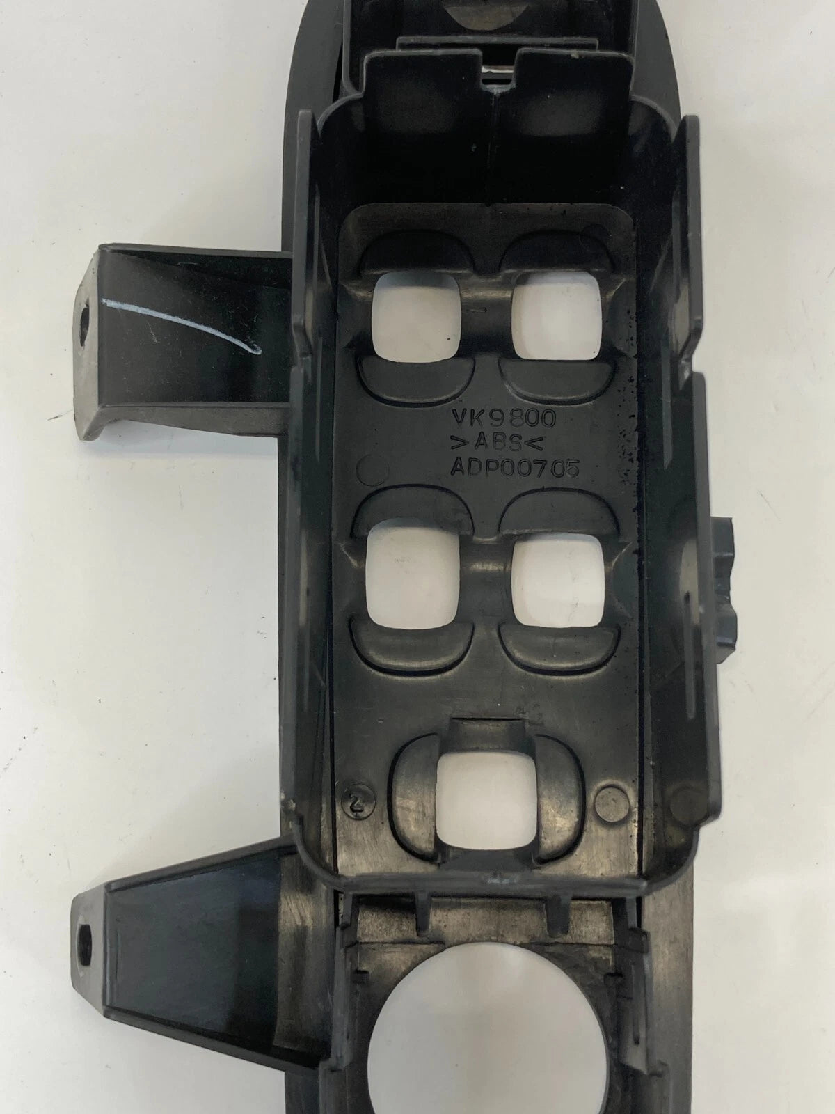 04-08 PONTIAC GRAND PRIX FRONT LEFT SIDE DOOR MASTER WINDOW SWITCH TRIM BEZEL