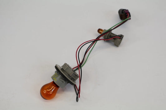 2009-2012 CHEVY TRAVERSE FRONT LEFT TURN SIGNAL LIGHT PIGTAIL WIRE HARNESS OEM