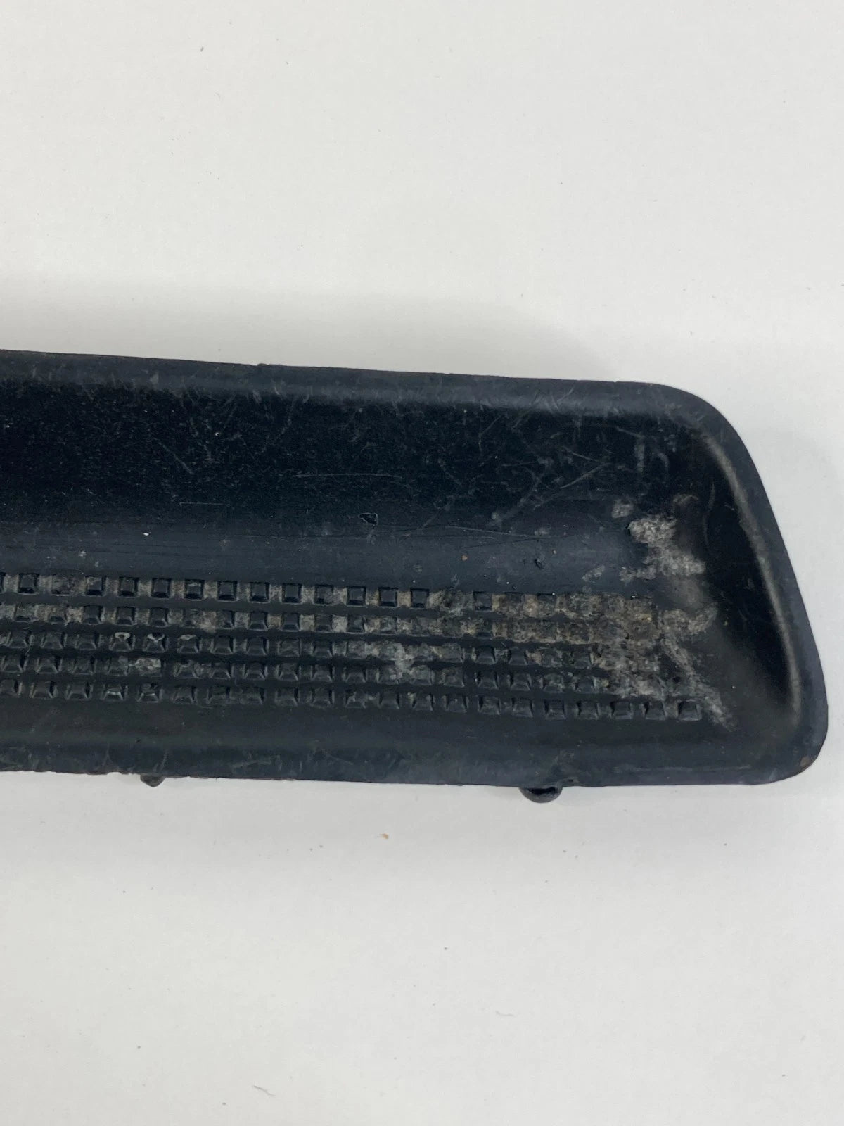 2008-2015 LAND ROVER LR2 CENTER CONSOLE LINER TRAY RUBBER MAT 6H52-11N680-BC OEM