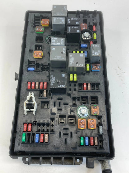 2010 2011 CADILLAC SRX 3.0L ENGINE FUSE BOX FUSEBOX W/O FOG LIGHTS 15896994 OEM