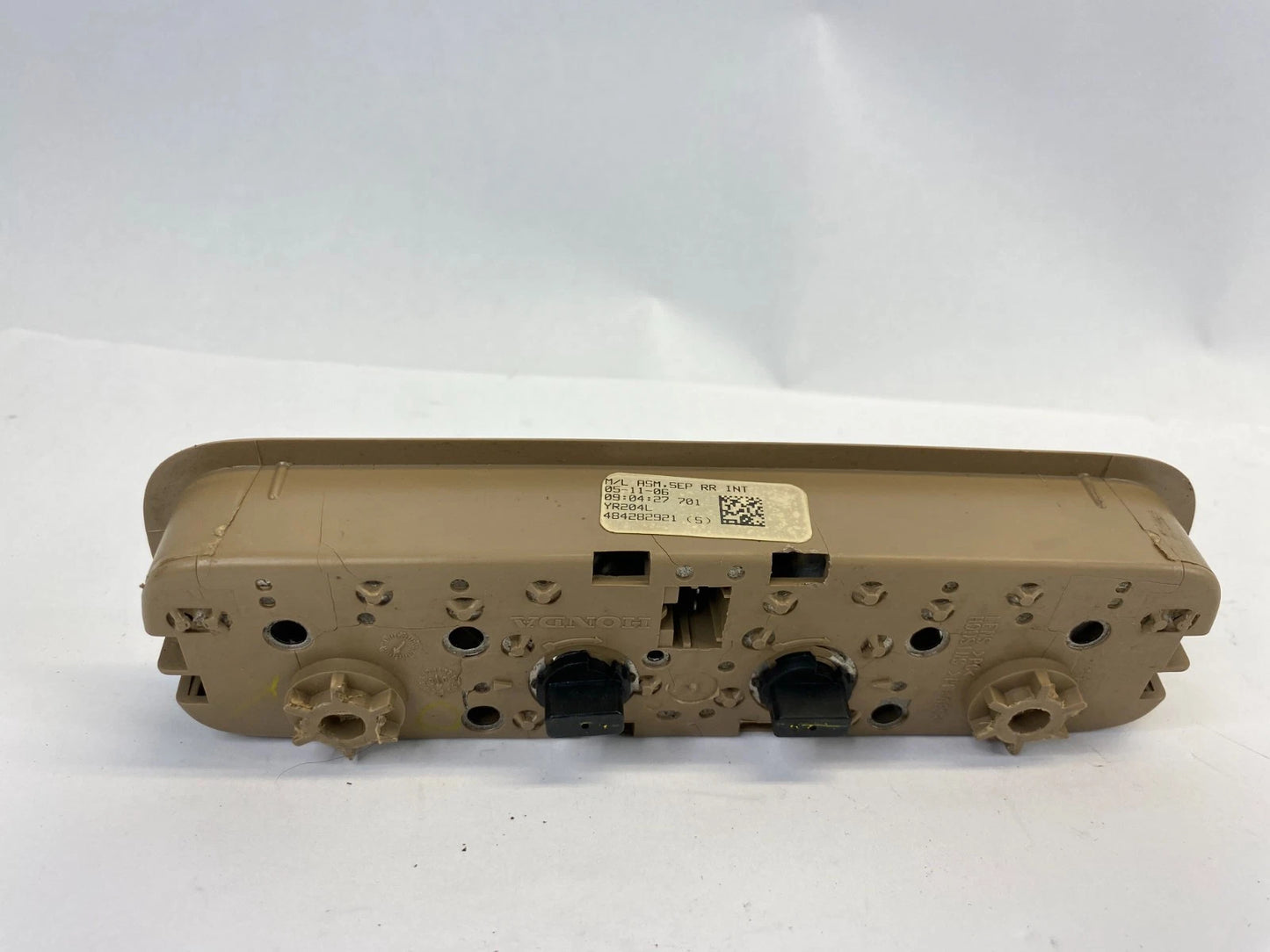 2006-2008 HONDA PILOT REAR ROOF OVERHEAD CENTER DOME MAP LIGHT LAMP OEM