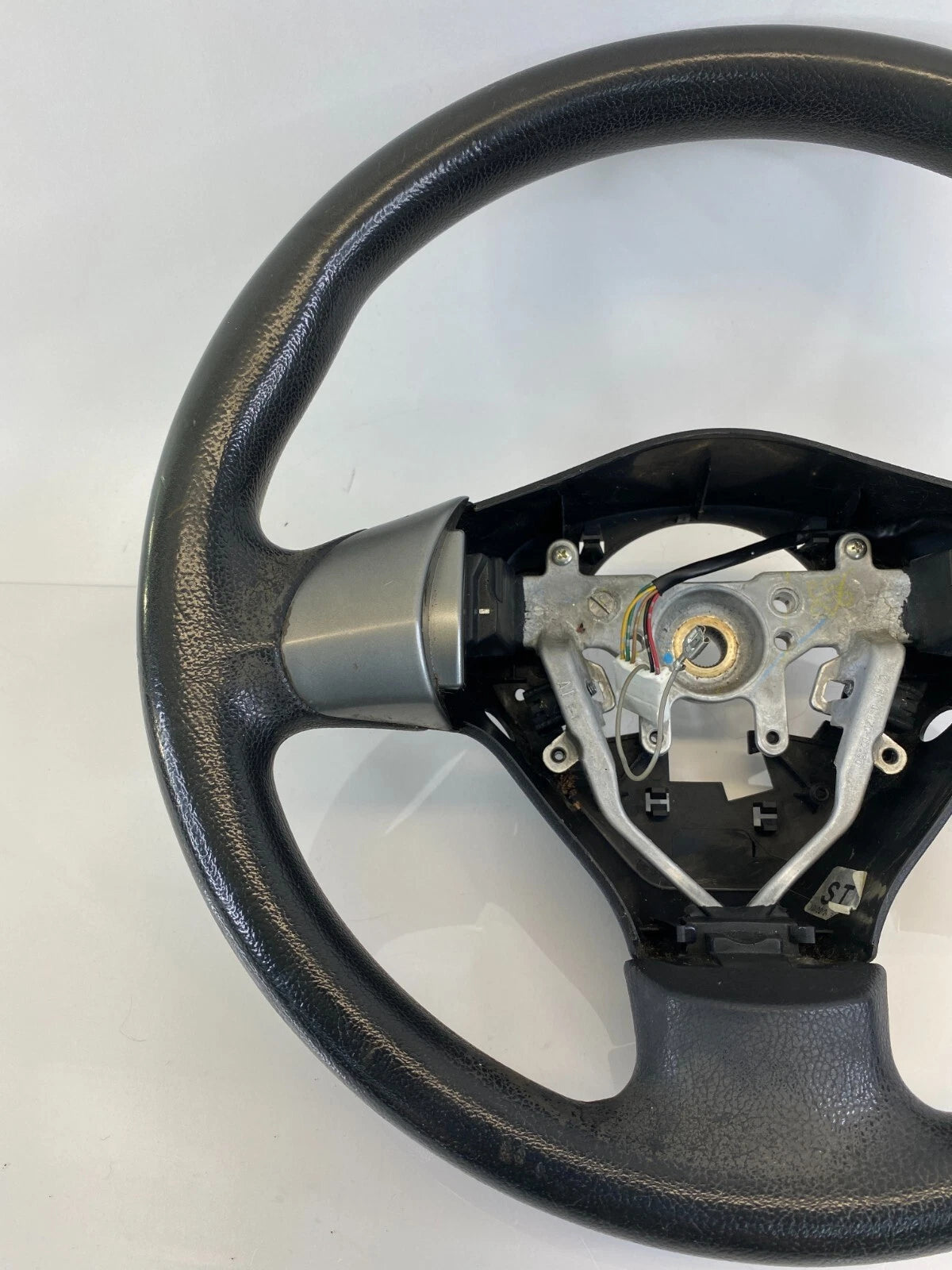 2008-2011 SUBARU IMPREZA STEERING WHEEL W/ CRUISE CONTROL SWITCH BUTTON OEM